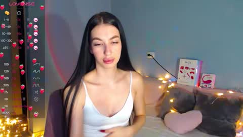 Snapshot of karolina_hottie_ chatting on October 2025 02:09:02 AM Kira online show from October 2025 02:09:02 AM