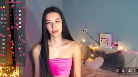 Snapshot of karolina_hottie_ chatting on October 2025 02:00:02 AM Kira online show from October 2025 02:00:02 AM