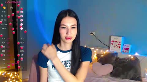 Snapshot of karolina_hottie_ chatting on October 2025 01:50:02 AM Kira online show from October 2025 01:50:02 AM