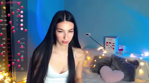 Snapshot of karolina_hottie_ chatting on October 2025 02:30:02 AM Kira online show from October 2025 02:30:02 AM