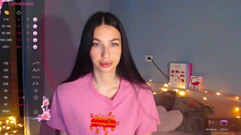 Kira online show from April 2026 02:09:01 AM
