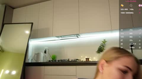 Snapshot of karolina_hotty chatting on February 2026 01:33:02 PM Nika online show from February 2026 01:33:02 PM