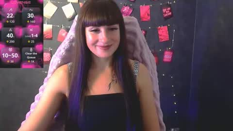 Caroline online show from October 2025 09:34:02 AM
