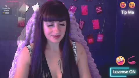 Caroline online show from October 2025 07:01:01 AM