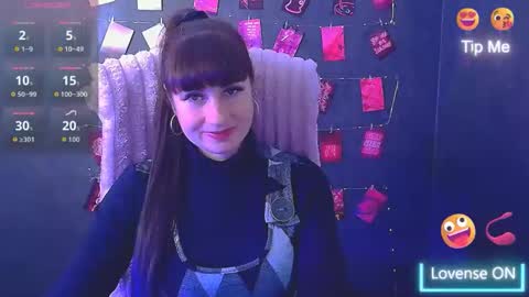 Caroline online show from November 2025 07:03:02 AM