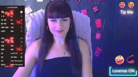 Caroline online show from November 2025 07:41:02 AM
