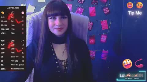 Caroline online show from December 2025 07:17:01 AM