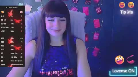 Caroline online show from December 2025 06:51:01 AM