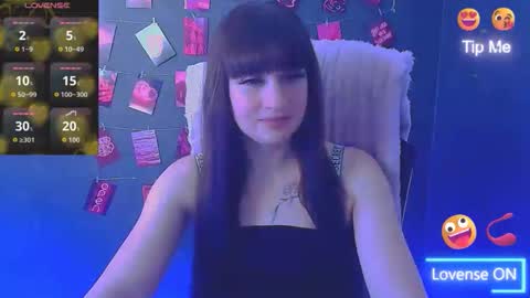Caroline online show from March 2026 07:25:02 AM