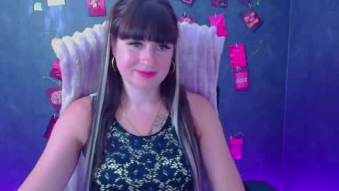 Snapshot of karolina_mia chatting on June 2026 06:07:01 AM Caroline online show from June 2026 06:07:01 AM