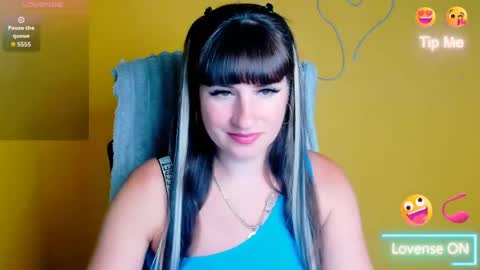 Snapshot of karolina_mia chatting on July 2026 11:37:02 AM Caroline online show from July 2026 11:37:02 AM