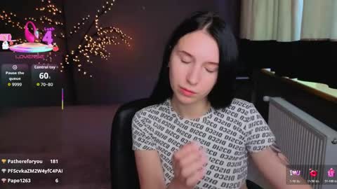 Karolina online show from May 2026 10:36:01 AM