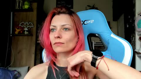 karoline121 online show from April 2026 01:52:02 PM