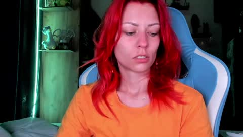 karoline121 online show from April 2026 01:25:01 AM