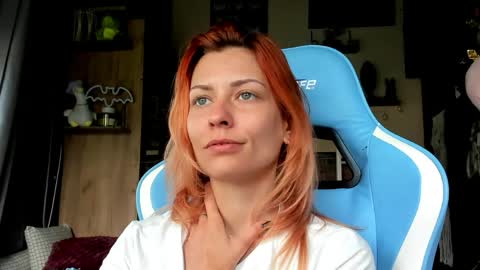karoline121 online show from May 2026 05:56:01 AM