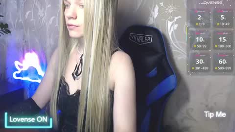 Caroline Fox online show from May 2026 08:11:02 AM