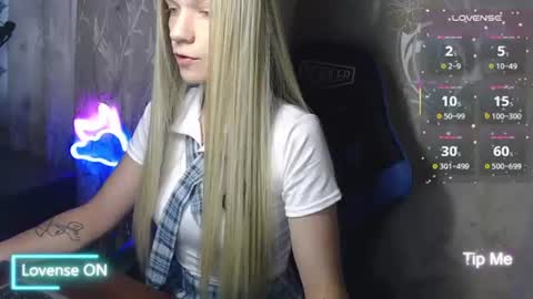 Caroline Fox online show from July 2026 07:39:02 AM