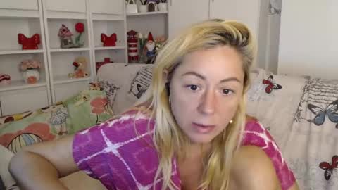 karolynesyera online show from July 2026 09:13:01 PM