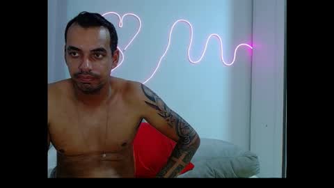 Snapshot of kasaltaradinho chatting on January 2025 12:57:01 AM Tamires e Maicon online show from January 2025 12:57:01 AM