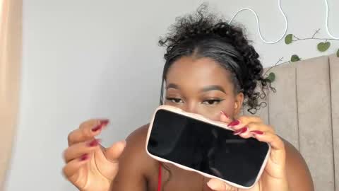 Snapshot of kaseydelvey chatting on September 2025 07:06:02 PM online show from September 2025 07:06:02 PM