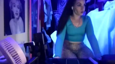 Snapshot of kash_kitty13 chatting on January 2026 02:37:01 AM kash_kitty13 online show from January 2026 02:37:01 AM