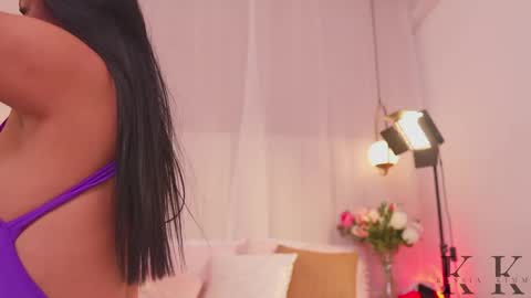 Snapshot of kassia_kim chatting on May 2026 01:33:02 AM Kassia online show from May 2026 01:33:02 AM