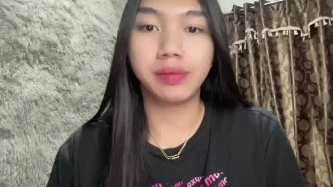 Snapshot of kat_hollandx chatting on February 2025 12:48:02 PM Majesty online show from February 2025 12:48:02 PM