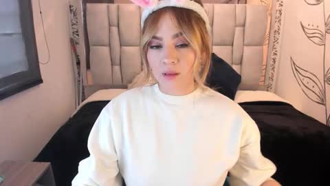 K A T A  H O O T online show from September 2025 08:22:01 PM