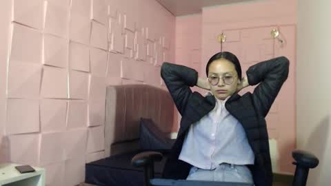 Snapshot of katalina07 chatting on December 2025 01:49:01 PM Katalina online show from December 2025 01:49:01 PM