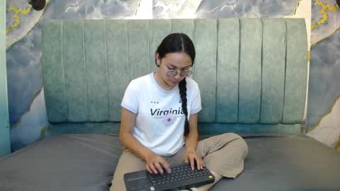 Snapshot of katalina07 chatting on April 2026 03:53:02 PM Katalina online show from April 2026 03:53:02 PM