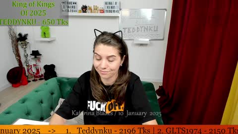 Snapshot of katarina_blades chatting on January 2025 01:06:01 AM online show from January 2025 01:06:01 AM