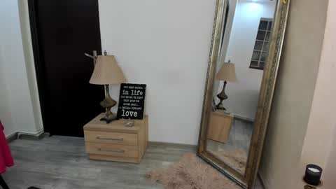 Snapshot of kate_belle chatting on December 2024 12:22:02 AM Kate online show from December 2024 12:22:02 AM