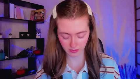 Snapshot of kate_cuddle chatting on December 2024 02:12:01 AM Kate online show from December 2024 02:12:01 AM