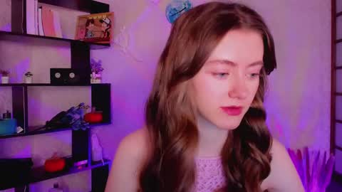 Snapshot of kate_cuddle chatting on December 2024 02:12:02 AM Kate online show from December 2024 02:12:02 AM