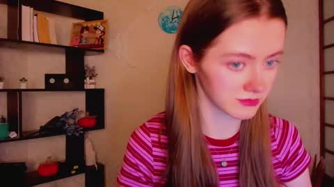 Snapshot of kate_cuddle chatting on December 2024 01:51:02 AM Kate online show from December 2024 01:51:02 AM