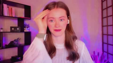 Snapshot of kate_cuddle chatting on December 2024 02:04:01 AM Kate online show from December 2024 02:04:01 AM