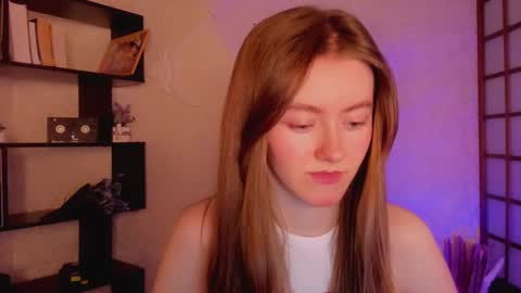 Snapshot of kate_cuddle chatting on January 2025 02:09:01 AM Kate online show from January 2025 02:09:01 AM