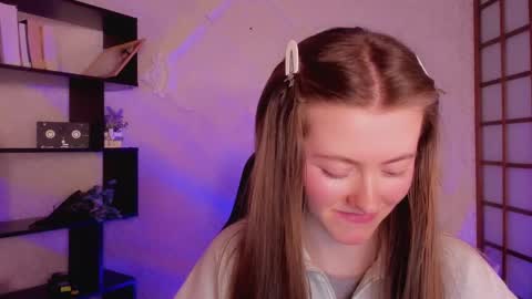 Snapshot of kate_cuddle chatting on January 2025 05:11:01 AM Kate online show from January 2025 05:11:01 AM