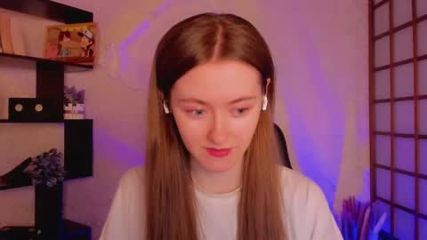 Snapshot of kate_cuddle chatting on January 2025 02:07:02 AM Kate online show from January 2025 02:07:02 AM