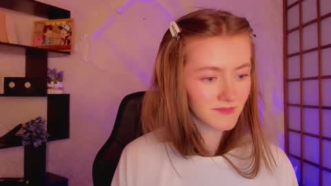 Snapshot of kate_cuddle chatting on January 2025 08:13:01 AM Kate online show from January 2025 08:13:01 AM