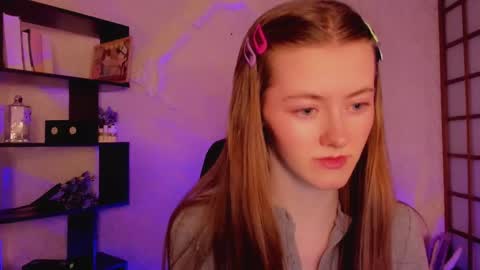 Snapshot of kate_cuddle chatting on January 2025 01:58:02 AM Kate online show from January 2025 01:58:02 AM