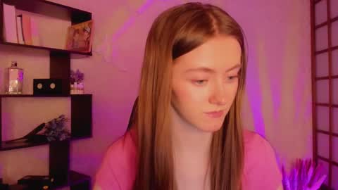 Snapshot of kate_cuddle chatting on January 2025 05:30:01 AM Kate online show from January 2025 05:30:01 AM