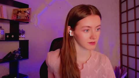 Snapshot of kate_cuddle chatting on February 2025 05:10:01 AM Kate online show from February 2025 05:10:01 AM