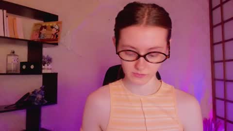 Snapshot of kate_cuddle chatting on February 2025 05:09:02 AM Kate online show from February 2025 05:09:02 AM