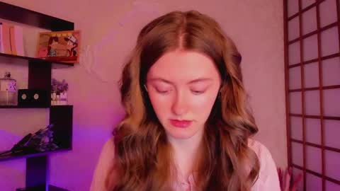 Snapshot of kate_cuddle chatting on February 2025 02:19:01 AM Kate online show from February 2025 02:19:01 AM