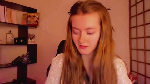 Snapshot of kate_cuddle chatting on February 2025 05:14:02 AM Kate online show from February 2025 05:14:02 AM