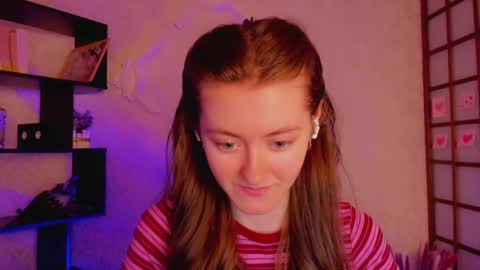 Snapshot of kate_cuddle chatting on February 2025 02:39:02 AM Kate online show from February 2025 02:39:02 AM