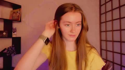 Snapshot of kate_cuddle chatting on February 2025 05:09:02 AM Kate online show from February 2025 05:09:02 AM