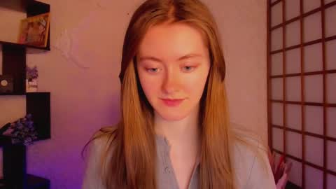 Snapshot of kate_cuddle chatting on February 2025 05:01:01 AM Kate online show from February 2025 05:01:01 AM