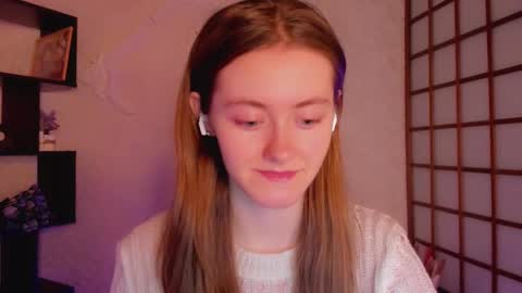 Snapshot of kate_cuddle chatting on February 2025 02:20:01 AM Kate online show from February 2025 02:20:01 AM